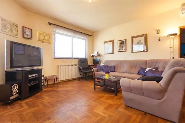 Apartment Ingrid Pula