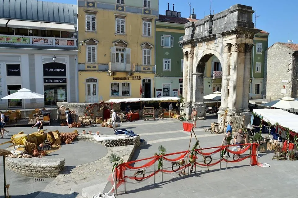 Apartment Ingrid Pula 0*,  Croatia